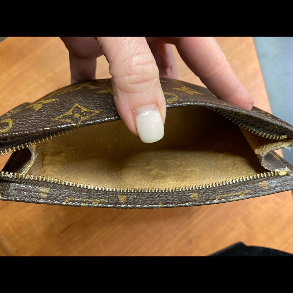 Louis Vuitton Classic Monogram zippered Pochette logo leather tan brass loop - Picture 10 of 12